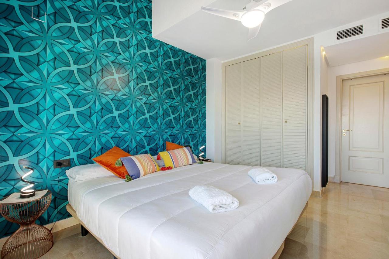 Luxury In Puerto Marina Apartment Benalmadena Bagian luar foto