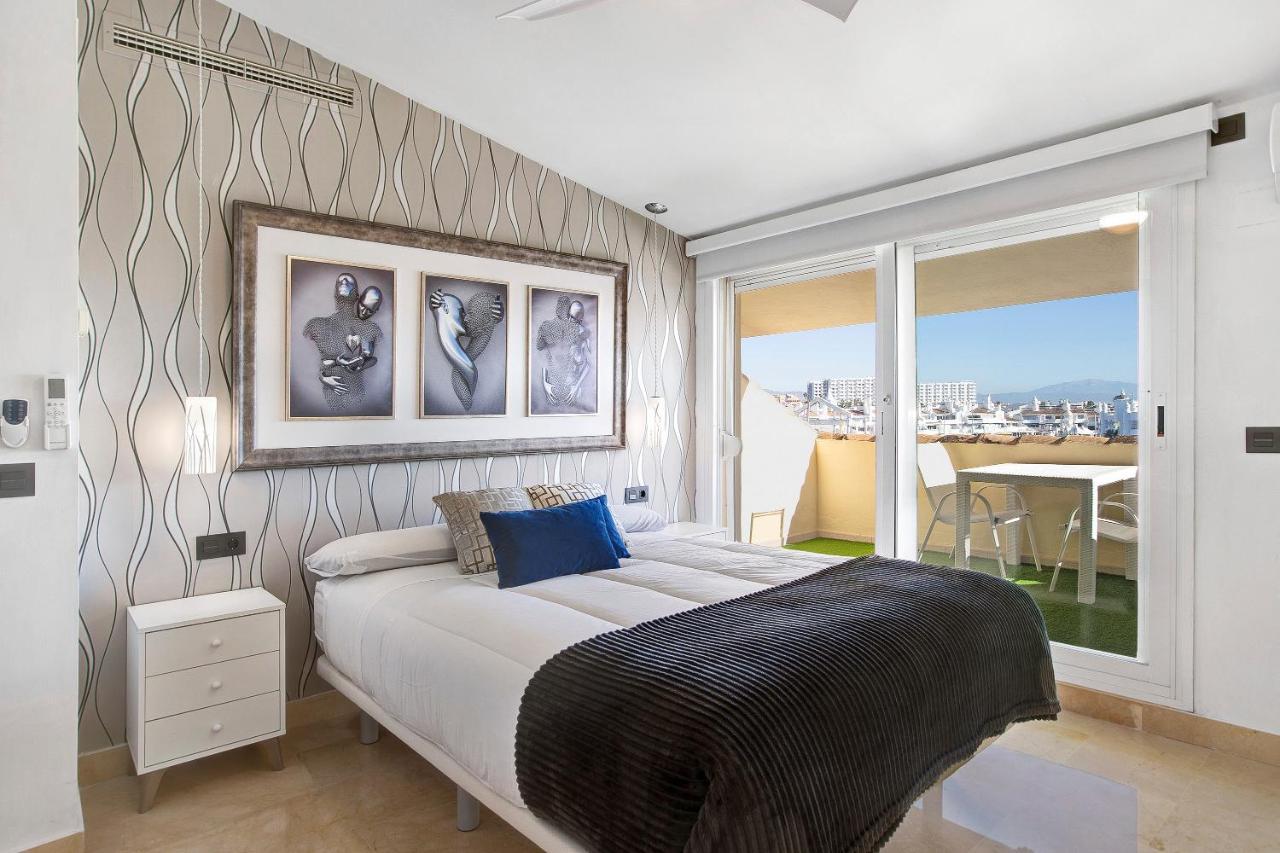 Luxury In Puerto Marina Apartment Benalmadena Bagian luar foto